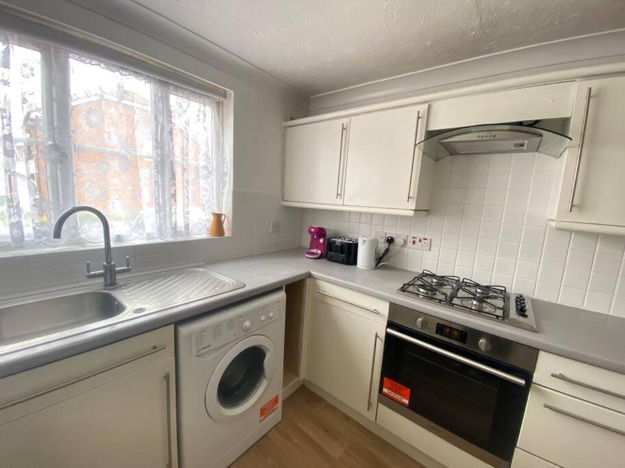 Appartement Beautiful 3 Bedroom House With The Transport Links To London, The Excel Centre, Canary Wharf, The O2! With A Driveway And Private Garden! *